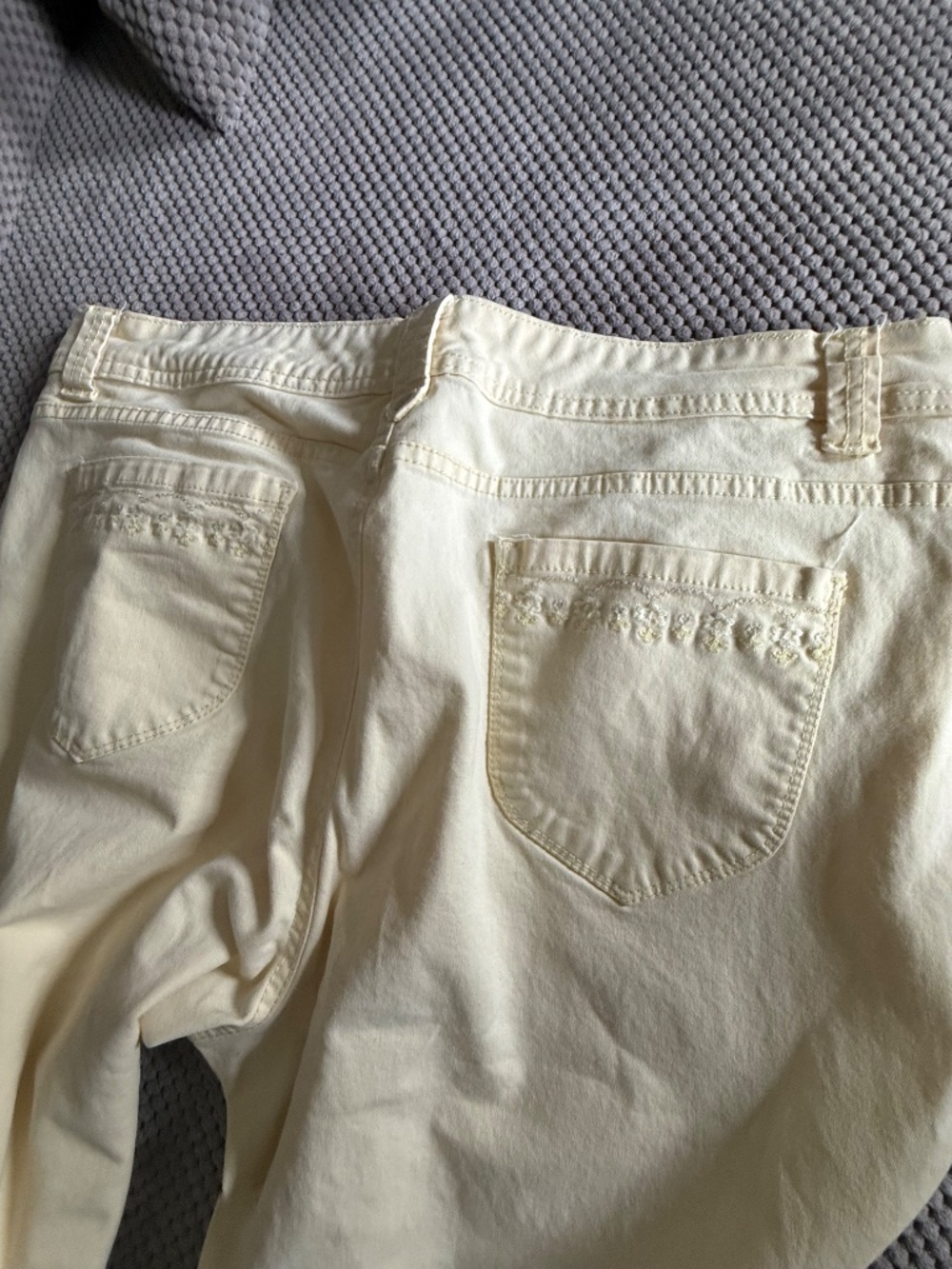 Capris - Picture 3 of 3